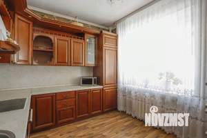 Дом 493м², 3-этажный, участок 31 сот.  