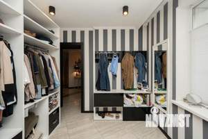 Коттедж 302м&sup2;, 2-этажный, участок 1 сот.  