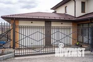 Коттедж 465м&sup2;, 3-этажный, участок 10 сот.  