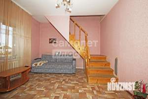 Коттедж 209м², 2-этажный, участок 10 сот.  