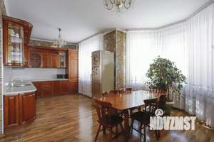 Дом 493м², 3-этажный, участок 31 сот.  