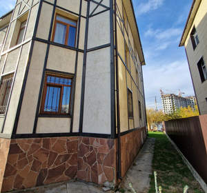 Дом 550м², 3-этажный, участок 6 сот.  