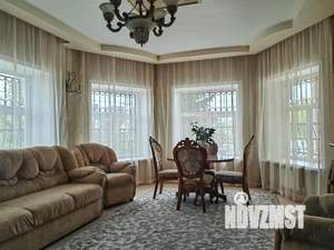 Коттедж 374м², 3-этажный, участок 9 сот.  