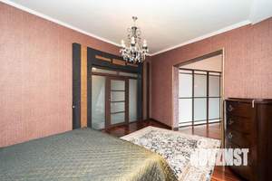 Коттедж 302м&sup2;, 2-этажный, участок 1 сот.  