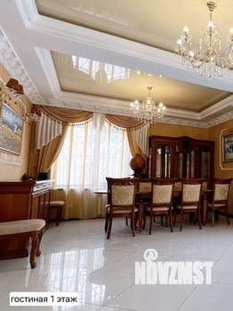 Коттедж 350м², 3-этажный, участок 16 сот.  