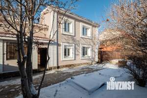 Дом 280м&sup2;, 3-этажный, участок 8 сот.  