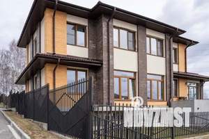 Коттедж 465м&sup2;, 3-этажный, участок 10 сот.  