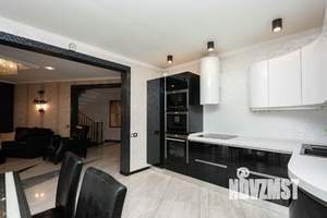 Коттедж 302м&sup2;, 2-этажный, участок 1 сот.  