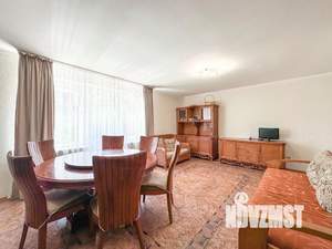 Таунхаус 275м&sup2;, 6-этажный, участок 1 сот.  