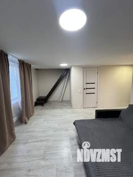 Дом 100м&sup2;, 2-этажный, участок 10 сот.  