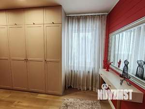 Дом 180м², 2-этажный, участок 9 сот.  