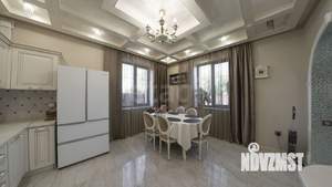 Дом 261м², 2-этажный, участок 6 сот.  