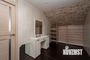 Дом 198м², 2-этажный, участок 8 сот.  