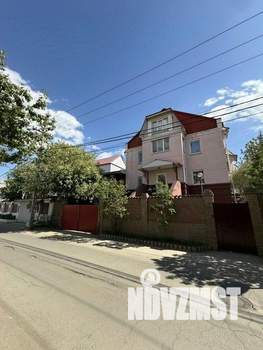 Коттедж 460м², 3-этажный, участок 8 сот.  