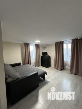 Дом 100м&sup2;, 2-этажный, участок 10 сот.  