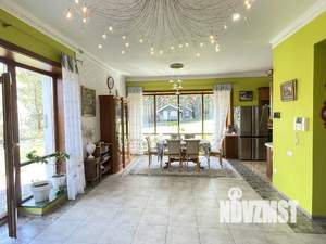 Коттедж 290м², 2-этажный, участок 25 сот.  