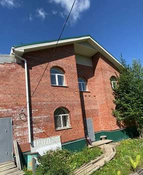 Дом 337м², 3-этажный, участок 15 сот.  
