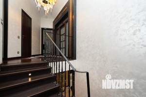 Коттедж 302м&sup2;, 2-этажный, участок 1 сот.  