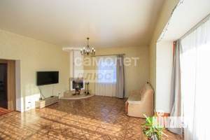 Дом 220м², 2-этажный, участок 10 сот.  