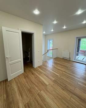 Дом 180м², 2-этажный, участок 9 сот.  