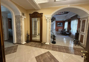 Дом 533м², 3-этажный, участок 7 сот.  