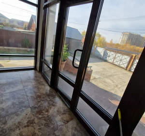 Дом 550м&sup2;, 3-этажный, участок 6 сот.  