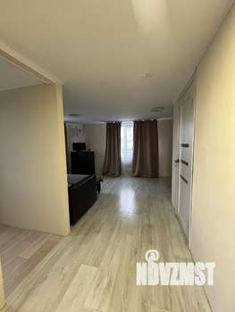 Дом 100м&sup2;, 2-этажный, участок 10 сот.  