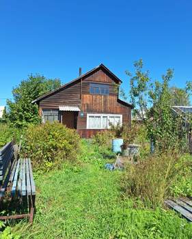 Дом 61м², 2-этажный, участок 10 сот.  