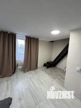 Дом 100м&sup2;, 2-этажный, участок 10 сот.  