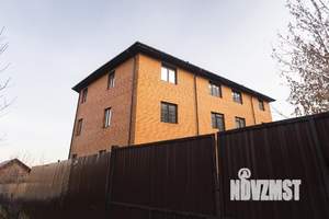 Таунхаус 298м², 2-этажный, участок 4 сот.  