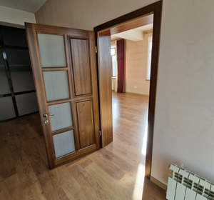 Дом 550м², 3-этажный, участок 6 сот.  