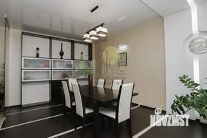 Дом 473м², 3-этажный, участок 15 сот.  