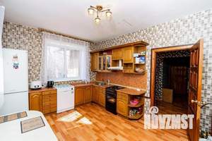 Дом 165м², 2-этажный, участок 12 сот.  
