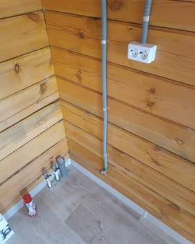 Дом 140м&sup2;, 2-этажный, участок 6 сот.  