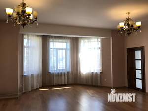 Коттедж 650м&sup2;, 3-этажный, участок 6 сот.  