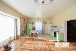 Дом 220м², 2-этажный, участок 10 сот.  