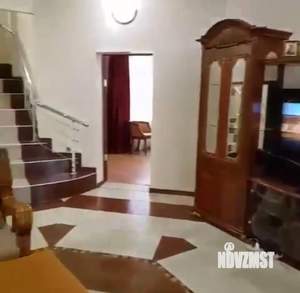 Дом 534м², 3-этажный, участок 18 сот.  