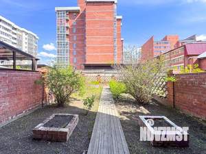 Таунхаус 275м², 6-этажный, участок 1 сот.  