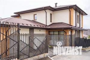 Коттедж 465м&sup2;, 3-этажный, участок 10 сот.  