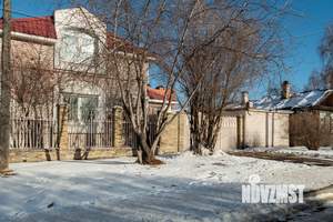 Дом 280м&sup2;, 3-этажный, участок 8 сот.  