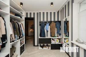 Коттедж 302м&sup2;, 2-этажный, участок 1 сот.  