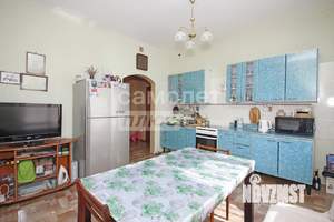 Коттедж 209м², 2-этажный, участок 10 сот.  