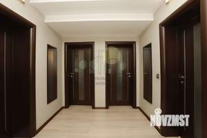 Дом 473м², 3-этажный, участок 15 сот.  