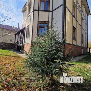 Коттедж 550м², 3-этажный, участок 6 сот.  