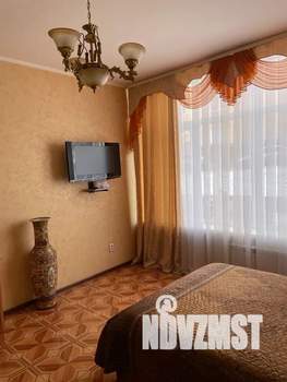 Студия квартира, посуточно, 28м2, 1/10 этаж