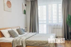 Студия квартира, посуточно, 40м2, 6/17 этаж