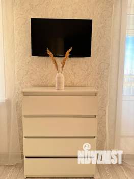 Студия квартира, посуточно, 40м2, 5/17 этаж