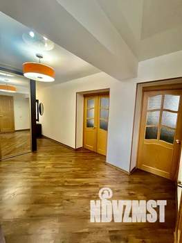 3-к квартира, посуточно, 80м2, 2/8 этаж