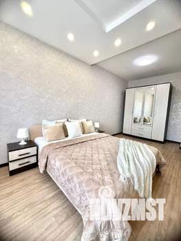 1-к квартира, посуточно, 55м2, 11/16 этаж