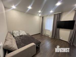 Студия квартира, посуточно, 40м2, 3/18 этаж